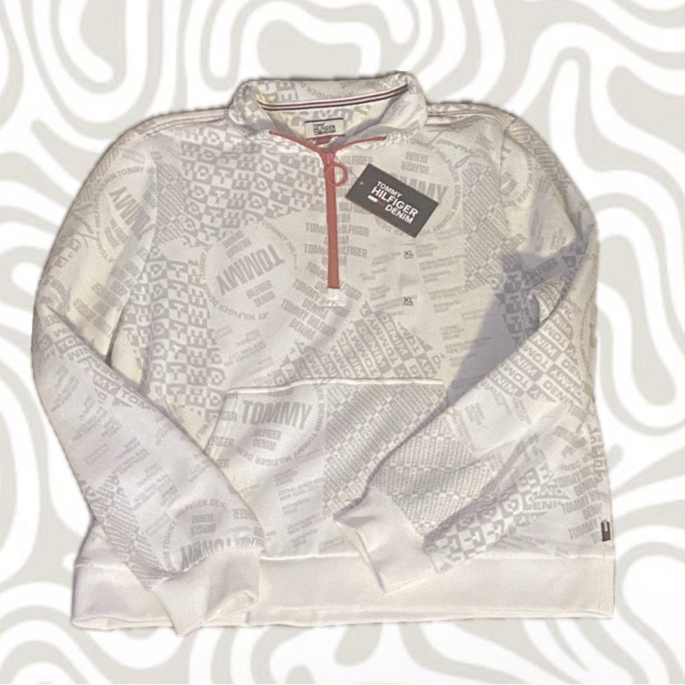 NWT - Tommy Hilfiger Pullover